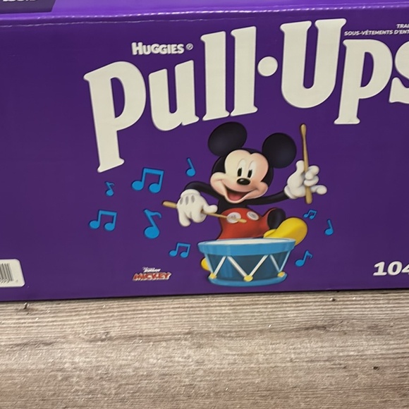 2t Huggies pull ups - Picture 3 of 3